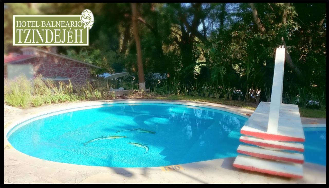 Hotel Balneario Tzindejeh Tasquillo 外观 照片