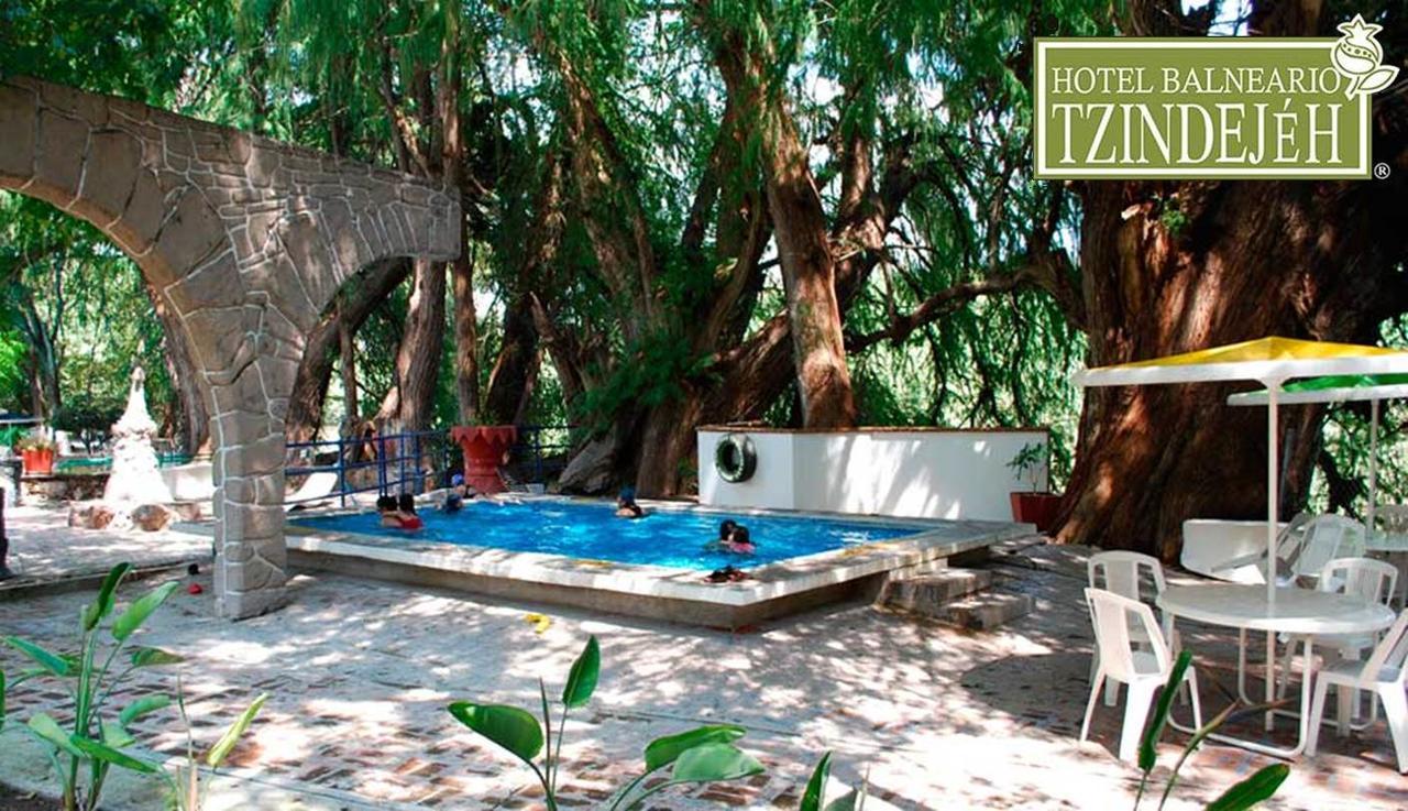 Hotel Balneario Tzindejeh Tasquillo 外观 照片
