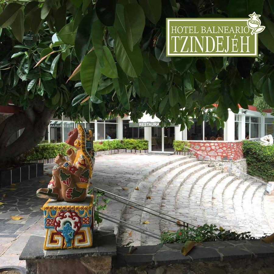 Hotel Balneario Tzindejeh Tasquillo 外观 照片