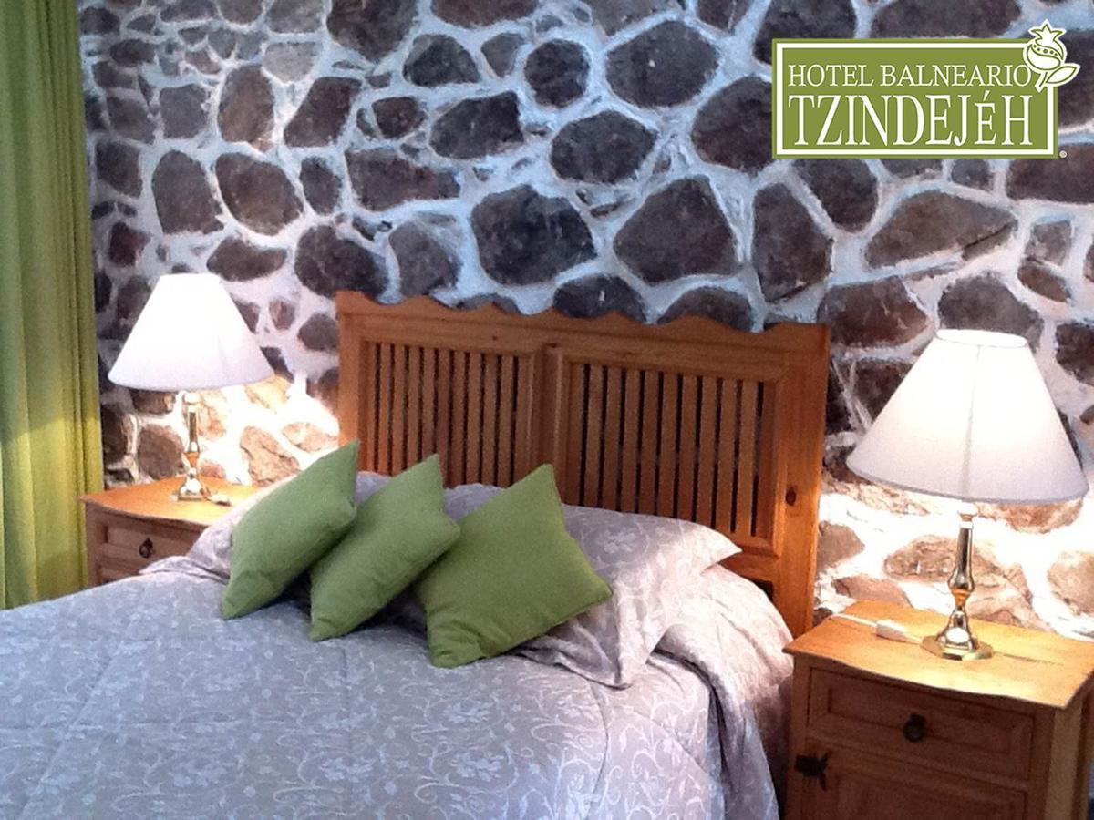 Hotel Balneario Tzindejeh Tasquillo 外观 照片
