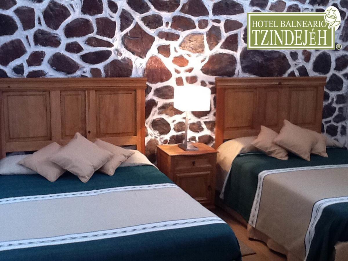Hotel Balneario Tzindejeh Tasquillo 外观 照片