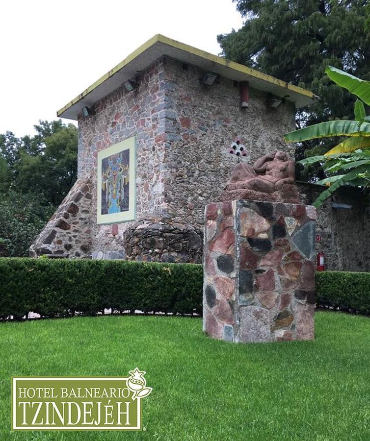 Hotel Balneario Tzindejeh Tasquillo 外观 照片
