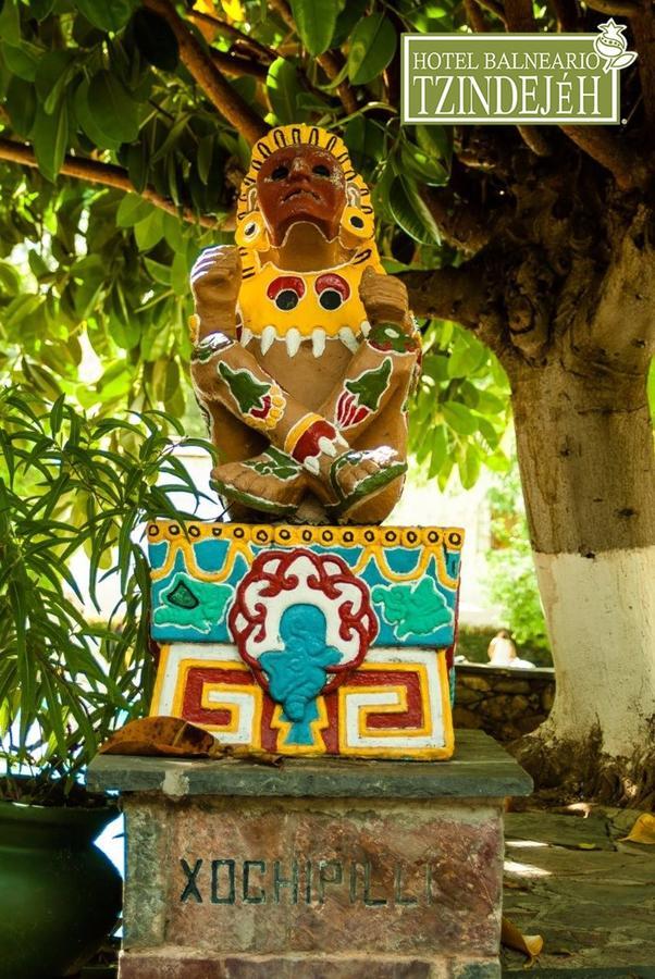 Hotel Balneario Tzindejeh Tasquillo 外观 照片