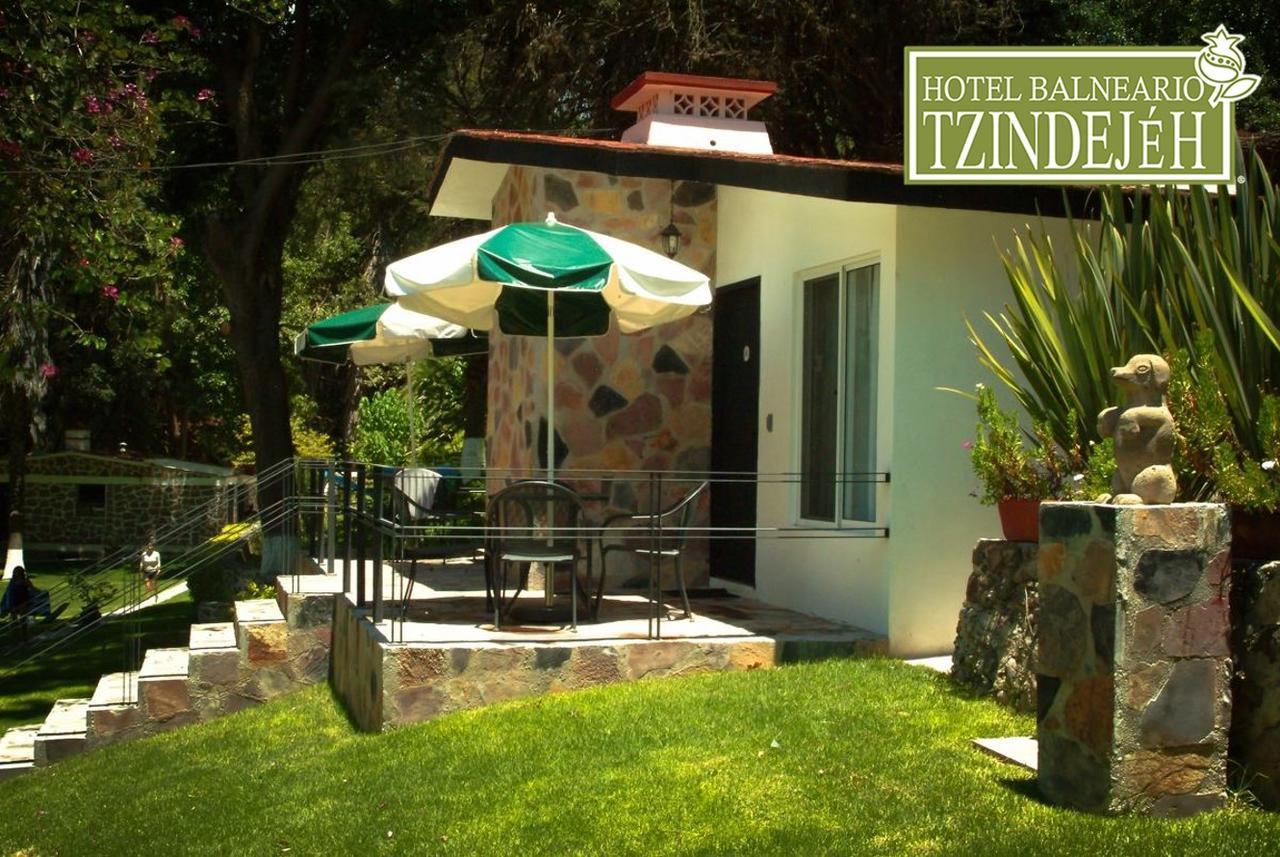 Hotel Balneario Tzindejeh Tasquillo 外观 照片