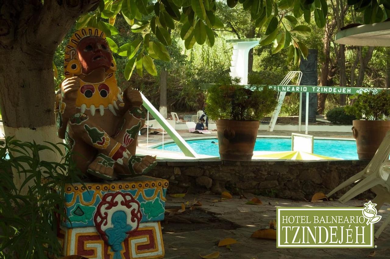 Hotel Balneario Tzindejeh Tasquillo 外观 照片